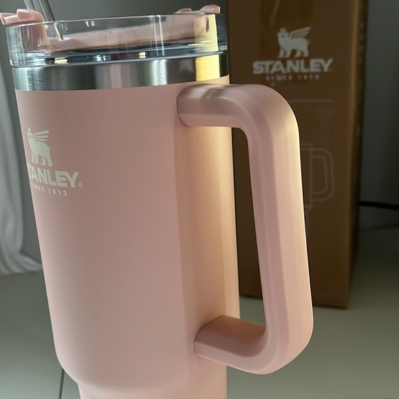 NWT Nectar Color Stanley Adventure Quencher Travel Tumbler 40 oz. - Picture 3 of 7